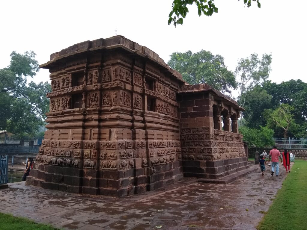 shiva temple, deobaloda 04